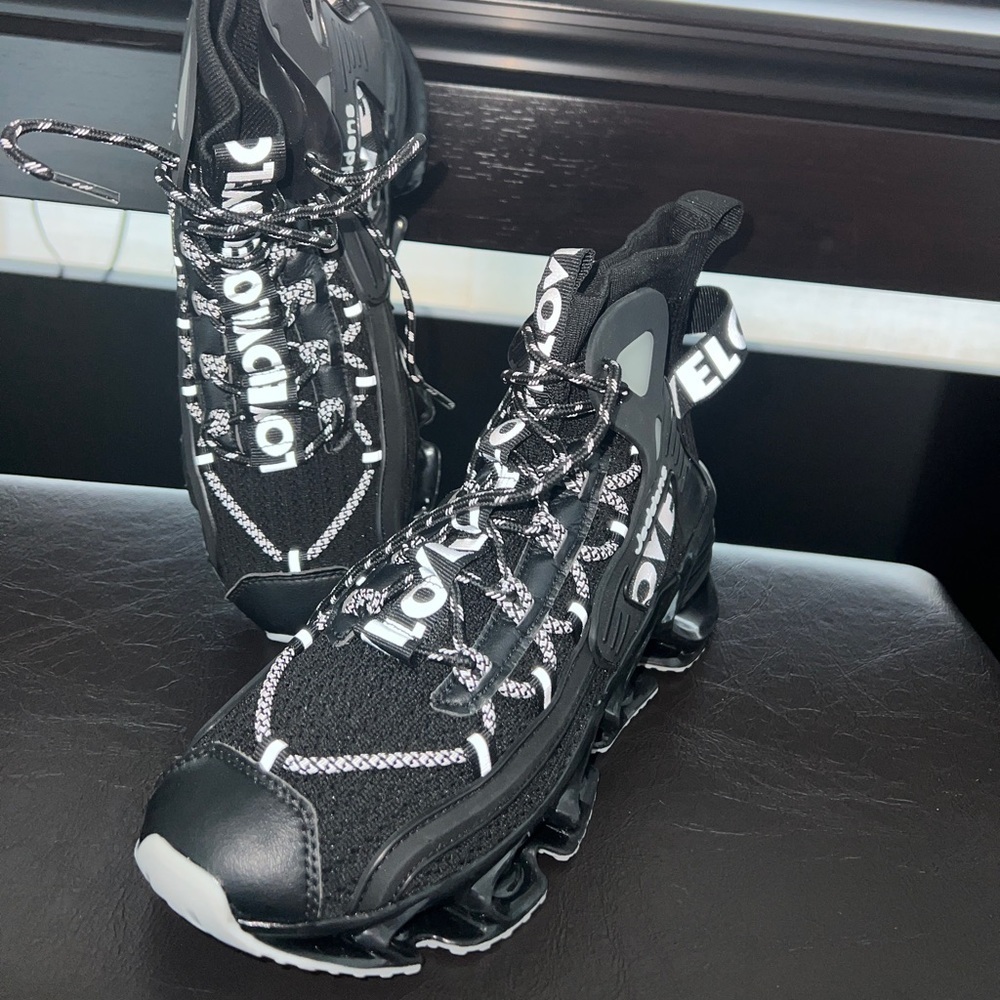 JEDDEDS High-Top Futuristic Sneakers Black Edition - Size 9